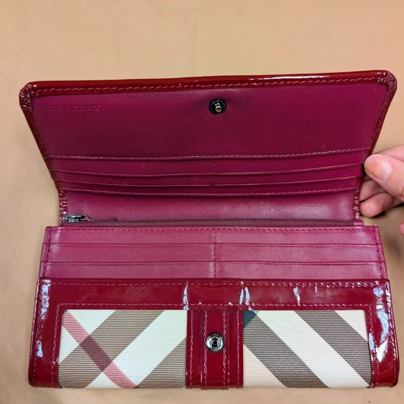 Burberry Penrose Continental Nova Check Wallet w. Cranberry Patent Leather - Picture 5 of 12